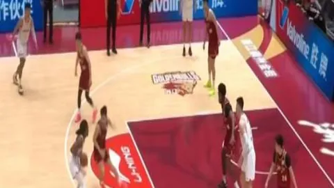 孙佳俊、余依婷全国春季游泳锦标赛再创佳绩，次日夺金